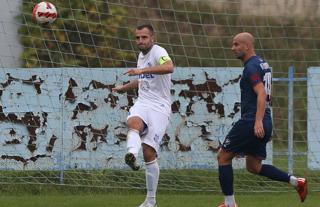 FK Radnicki Nis 2-1 FK Mladost Lucani :: Videos 