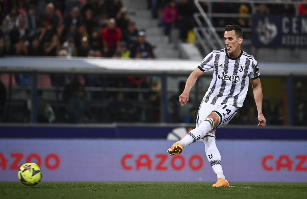 Arkadijuš Milik promašio penal, pa doneo Juventusu bod u Bolonji