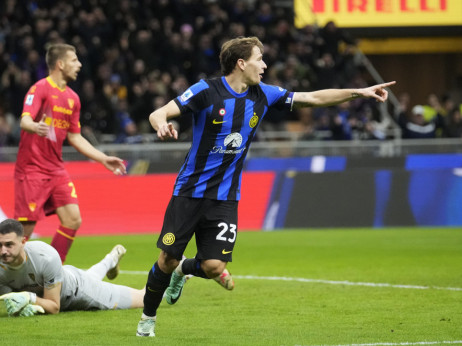 Inter drži distancu u odnosu na Juve: "Neroazuri" rutinski do tri boda protiv Lećea