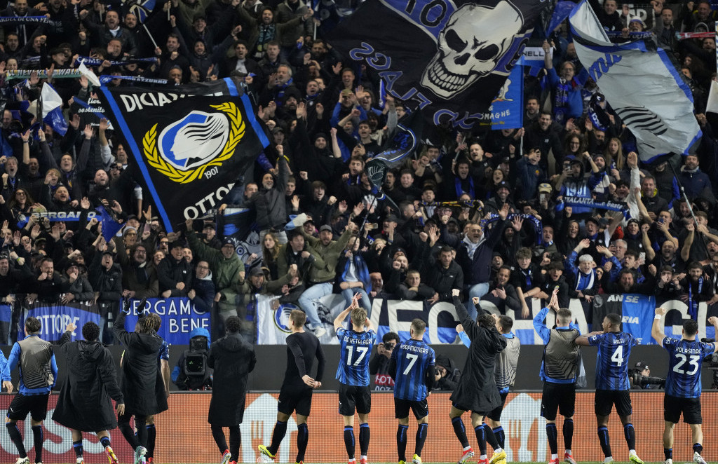 Fudbaleri i navijači Atalante slave prolaz u polufinale Lige Evrope