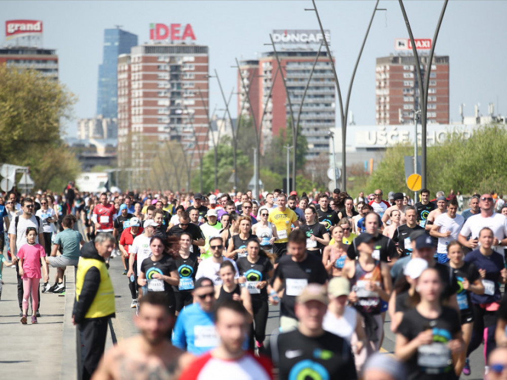ulični prizori sa Beogradskog maratona 2023, koji će ove godine imati uglednog posetioca iz SAD