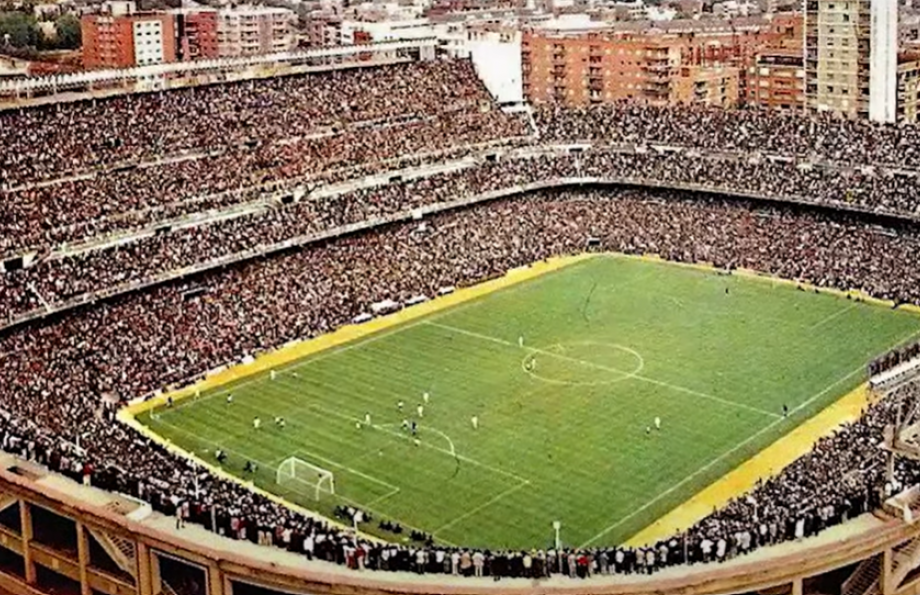 Izgled stadiona "Santjago Bernabeu" iz 1964. godine (kapacitet 110.000)