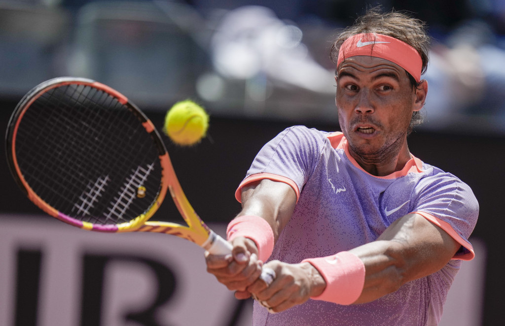 Španski teniser Rafael Nadal čestitao Karlosu Alkarazu na tituli u Parizu