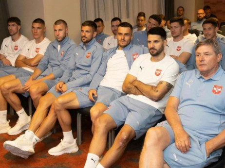 "Orlovi" upozoreni šta ne smeju sa sudijama na EURO: Viktor Kašai dao instrukcije srpskim fudbalerima