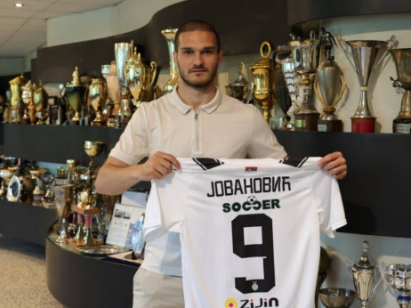 Jovanović podigao dres Partizana: Puno mi je srce!