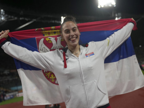 Još jedna medalja za Srbiju i nacionalni rekord: Adriana Vilagoš osvojila srebro u bacanju koplja