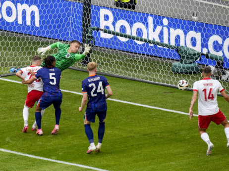 Holanđani golom Veghorsta slavili protiv Poljske