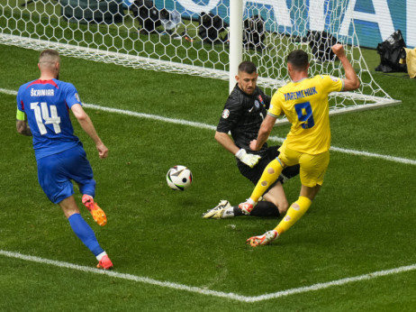 UEFA EURO (Grupa E, 2. kolo): Slovačka - Ukrajina 1:2 (1:0)