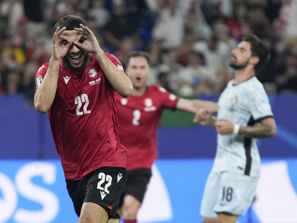 Mikautadze slavi gol Gruzije protiv Portugalije