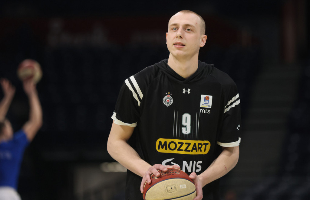 Alen Smailagić je napustio Partizan