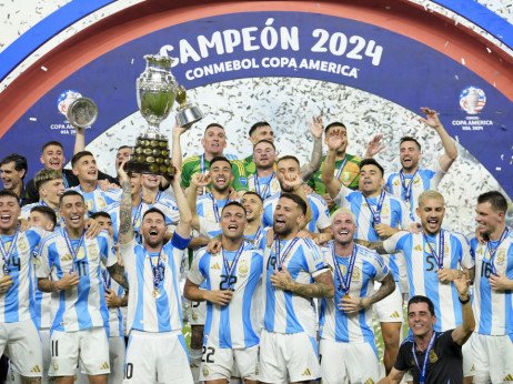 Mesi se povredio, pa plakao od sreće: Lautaro ušao, pogodio i odbranio Argentini trofej Kopa Amerika