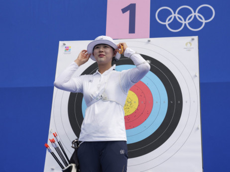 U Parizu pao i prvi rekord i to u streličarstvu: Korejka Lim Si-Hjeon, pogađala za istoriju