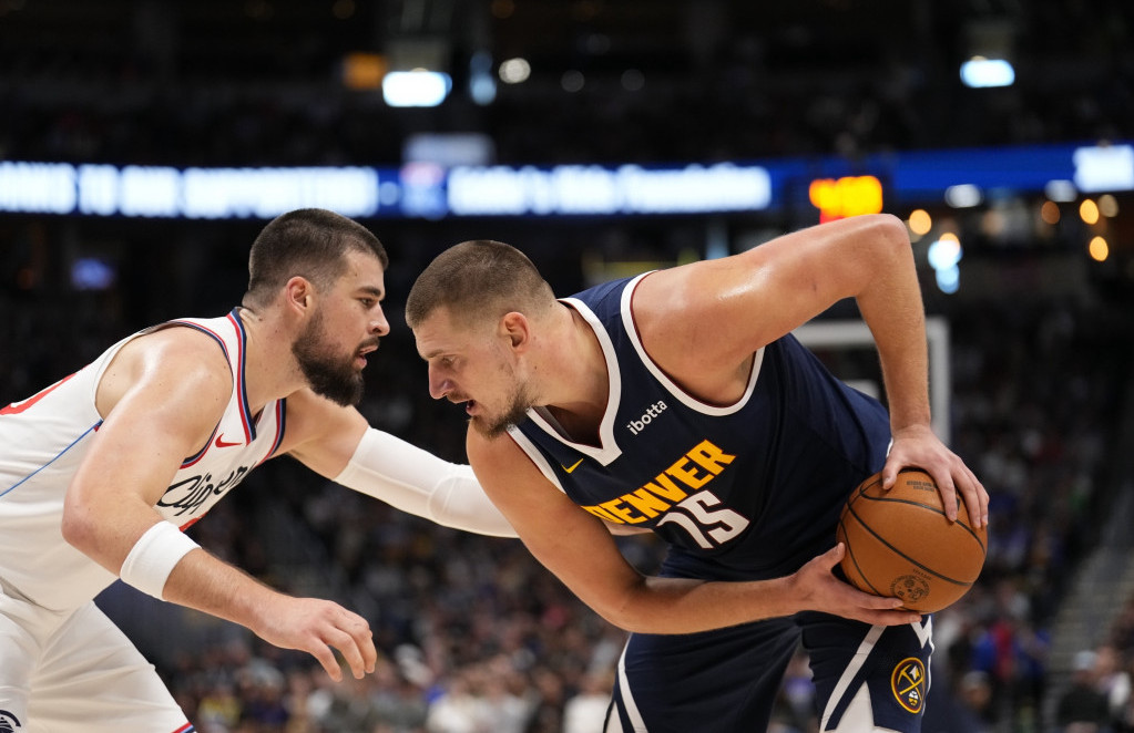 Nikola Jokić u duelu sa Zubcem