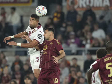 Trijumfalno veče rimskih timova: Roma slavila minimalcem, Lacio goleadom do bodova