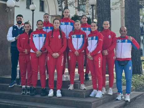 Srpske bokserke i bokseri spremni i naoštreni za Balkansko prvenstvo: Sve sluti na žetvu medalja u Loznici