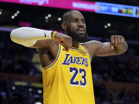 Lebron Džejms danas slavi rođendan i postavlja još jedan rekord u NBA ligi: Počeo je kao tinejdžer, a aktivan je i sa 40 godina