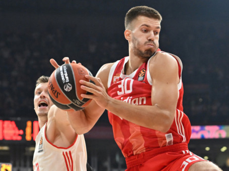 (UŽIVO) Crvena zvezda - Bajern Minhen (2/4): "crveno-beli" otišli na poluvreme sa 12 poena prednosti