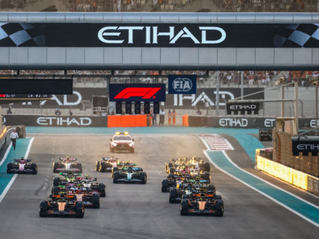 Meklaren prvi put na konstruktorskom tronu F1 u ovom veku: Abu Dabi zlatna prekretnica