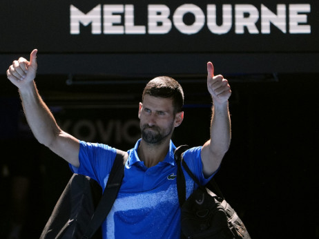 Šok u Melbutnu: Novak Đoković predao Zverevu, povreda je bila jača od želje za plasmanom u finale