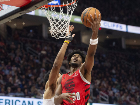 (VIDEO) Trojka Skota Hendersona protiv Klivlenda potez dana u NBA ligi