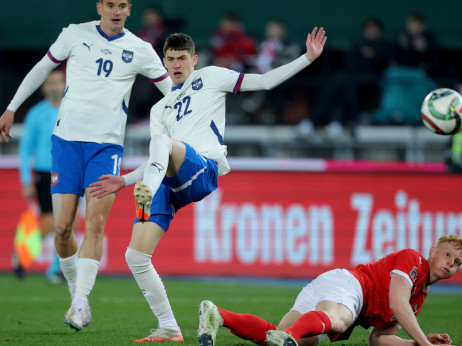 (UŽIVO) Srbija - Austrija 1:0: Nemanja Maksimović koristi poklon gostiju, erupcija oduševljenja na "Marakani"